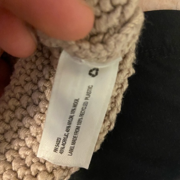 GAP Sweater - Picture 4 of 4